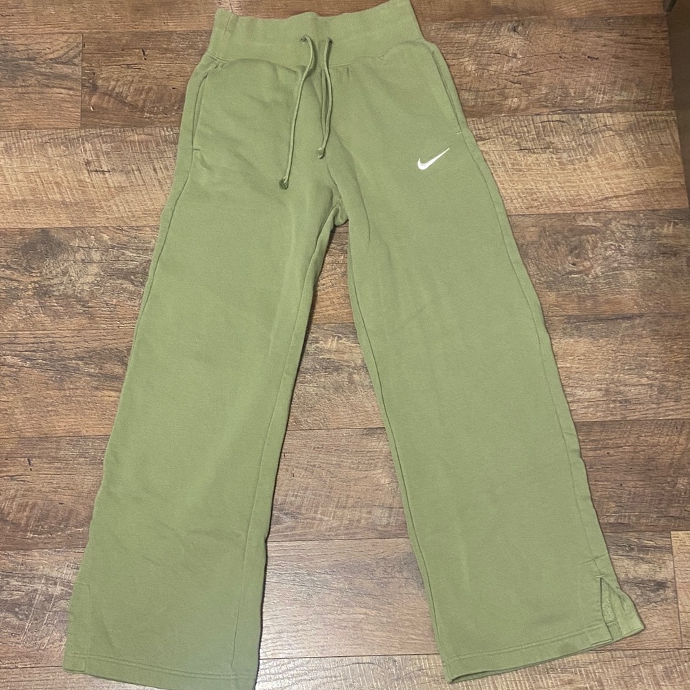 Women’s Nike Olive Green Sweatpants